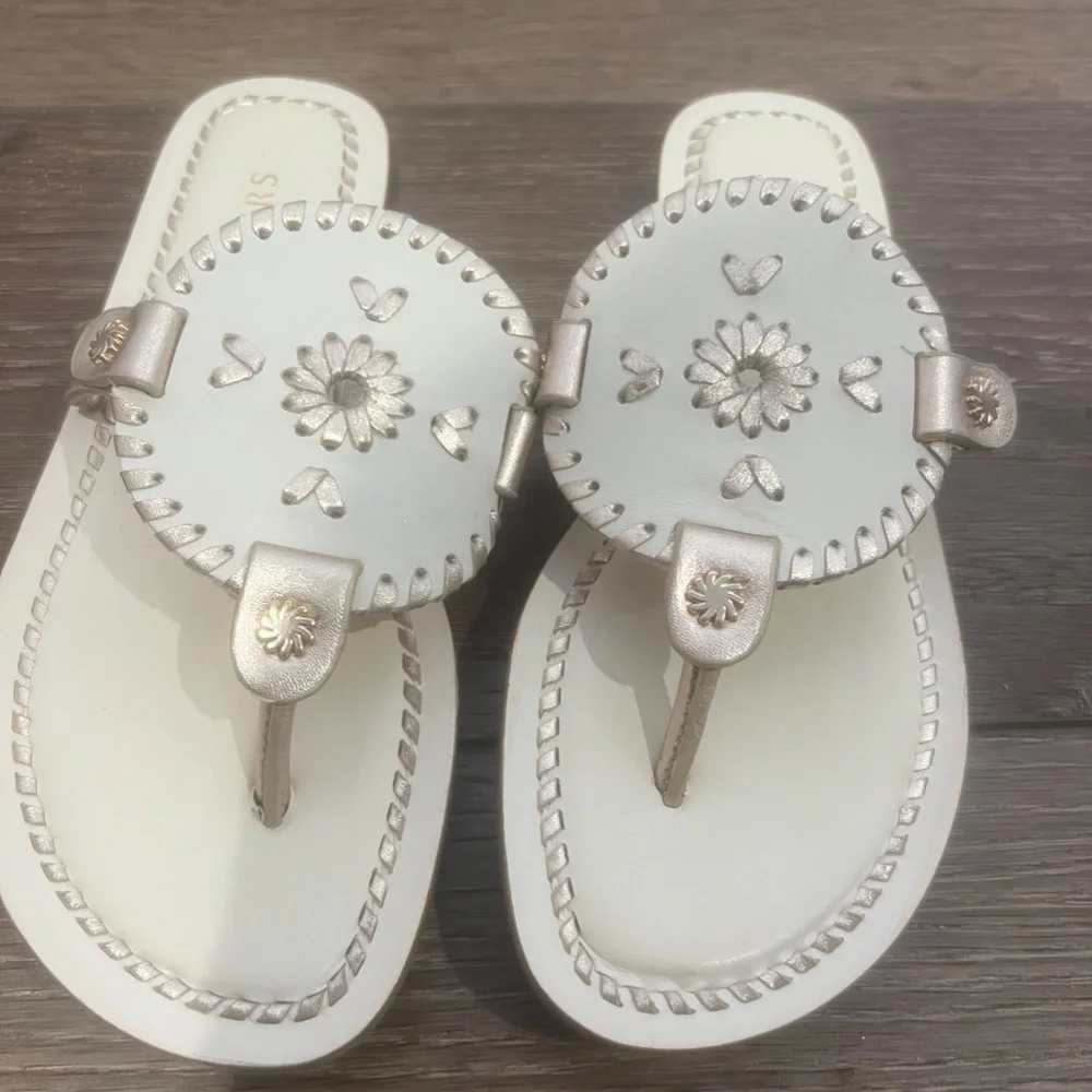 Jack Rogers Collins Flat Leather Sandals, Off-White and Gold, Size 5, Like New - Picture 2 of 8